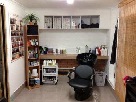 Hair When You Need It - Melbourne Hairdresser 1
