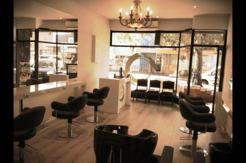 SIRE SALON By Tony Perri - Melbourne Hairdresser 3