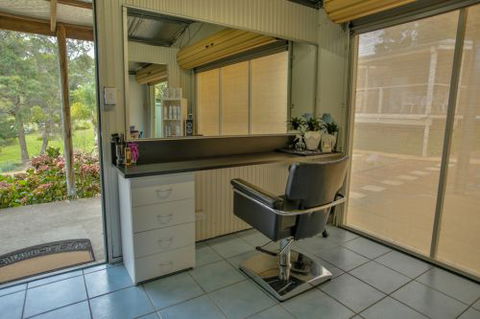 Hairy Situation Moruya - Melbourne Hairdresser 0