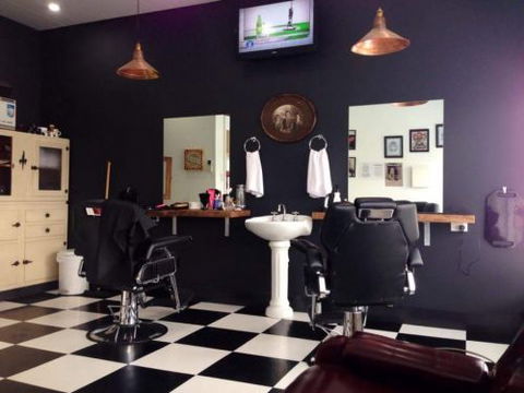 The Razorstrap - Melbourne Hairdresser 0