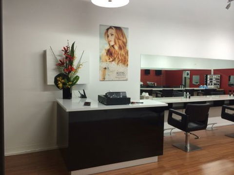 Starfas Hair Design - Melbourne Hairdresser 1
