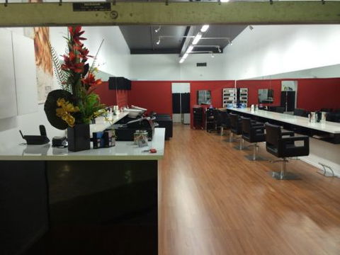 Starfas Hair Design - Melbourne Hairdresser 2