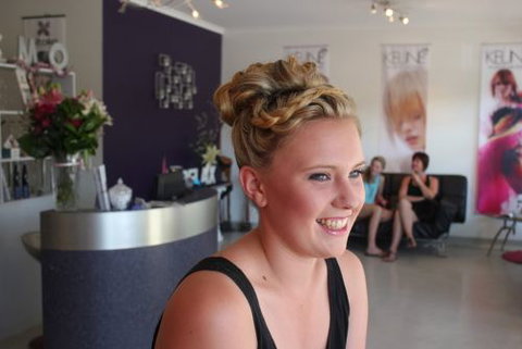 Cosmo Hair & Beauty - Melbourne Hairdresser 1